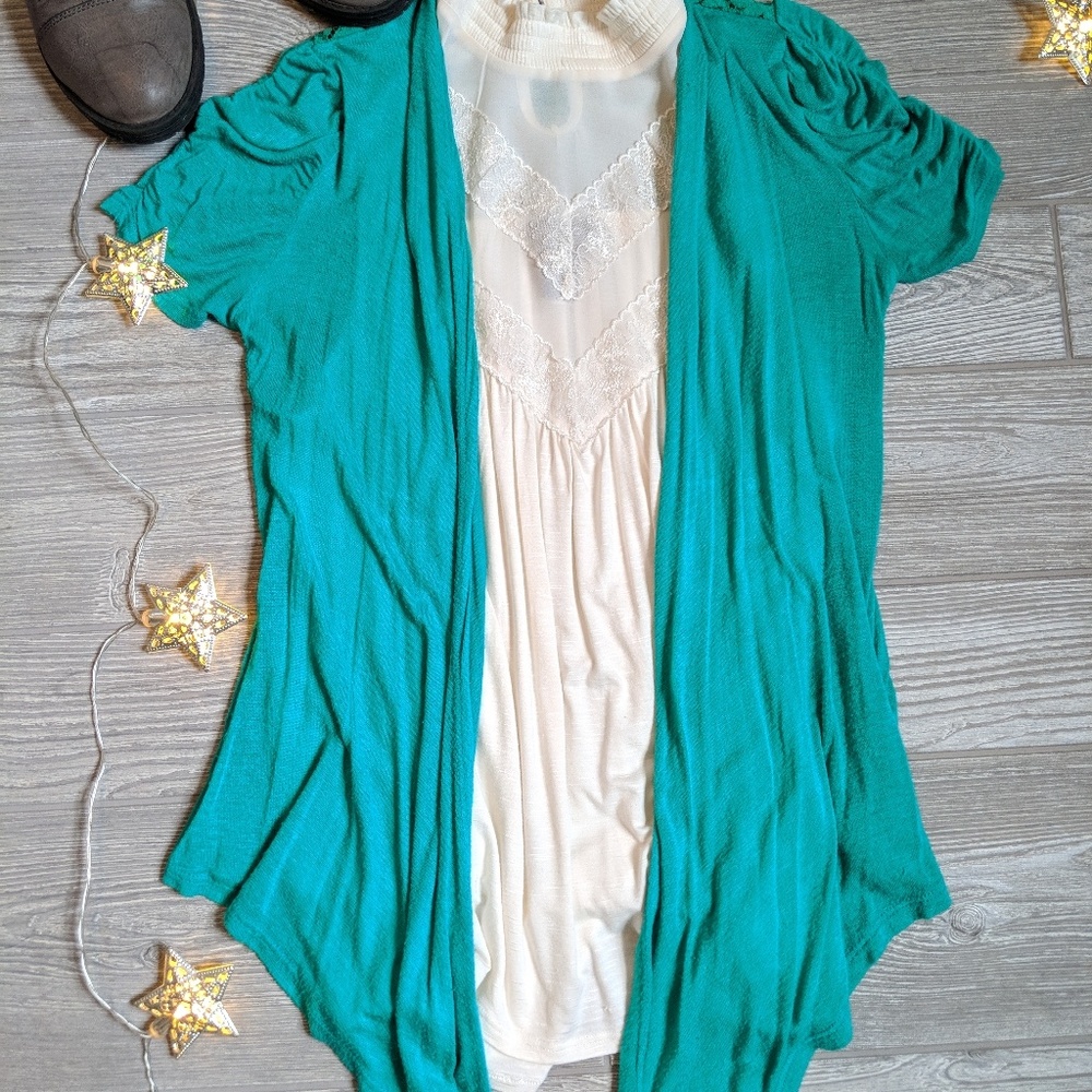 Rue 21 Short Sleeve Floral Cardigan